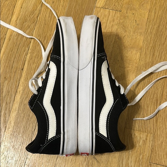 Vans Classic Black and White Low-Tops - Picture 7 of 7